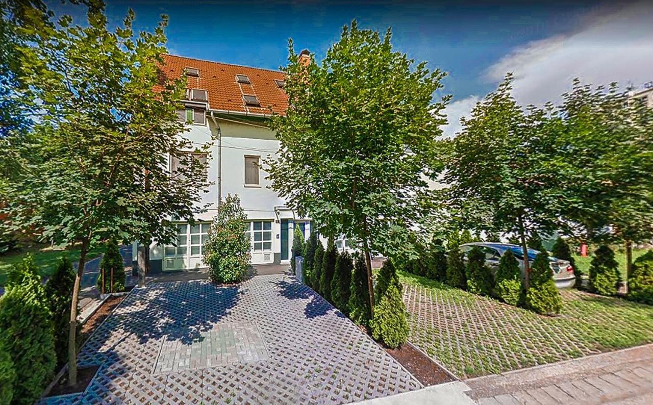 Nexus Vendégház Szeged Esterno foto